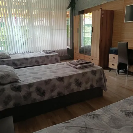 Апартаменти за гости централ Malko Turnovo